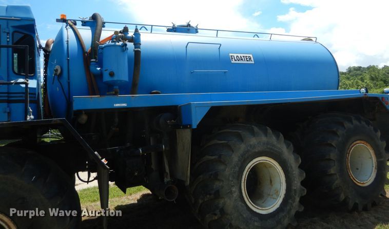 image for item IT9131 2006 Off Road Floater M6030  water wagon