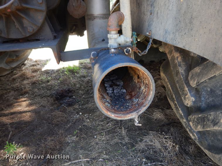 image for item IT9131 2006 Off Road Floater M6030  water wagon