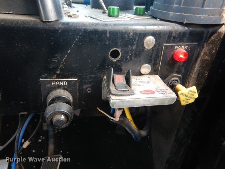 image for item IT9131 2006 Off Road Floater M6030  water wagon