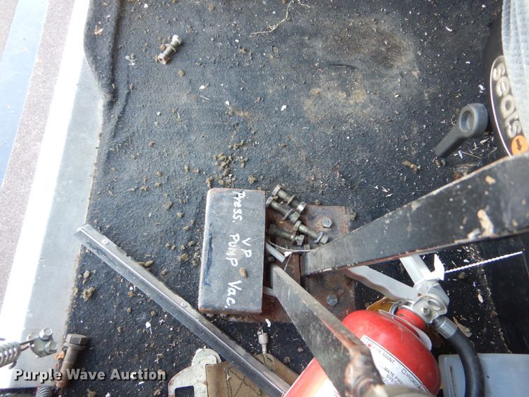 image for item IT9131 2006 Off Road Floater M6030  water wagon