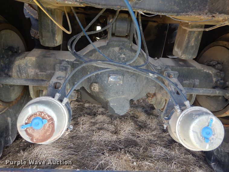 image for item IT9131 2006 Off Road Floater M6030  water wagon