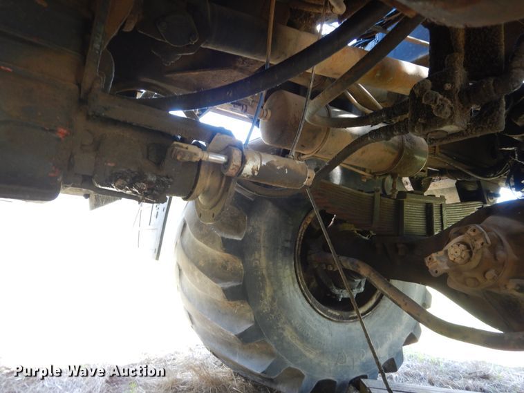 image for item IT9131 2006 Off Road Floater M6030  water wagon