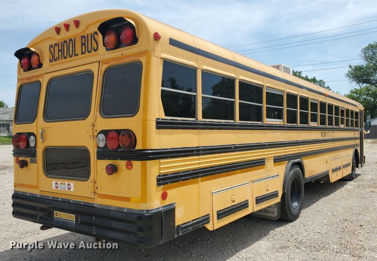 image for item IT9766 2001 Blue Bird TC2000  school bus