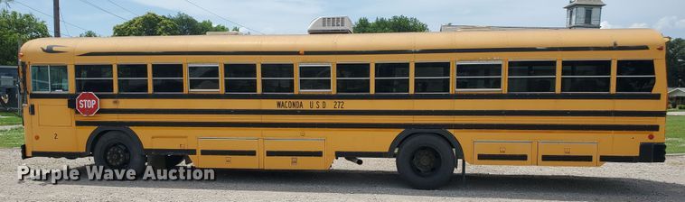 image for item IT9766 2001 Blue Bird TC2000  school bus