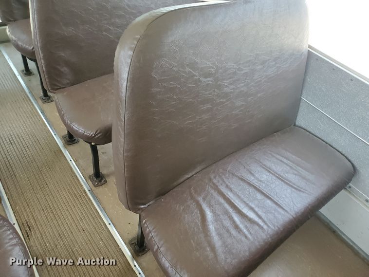 image for item IT9766 2001 Blue Bird TC2000  school bus