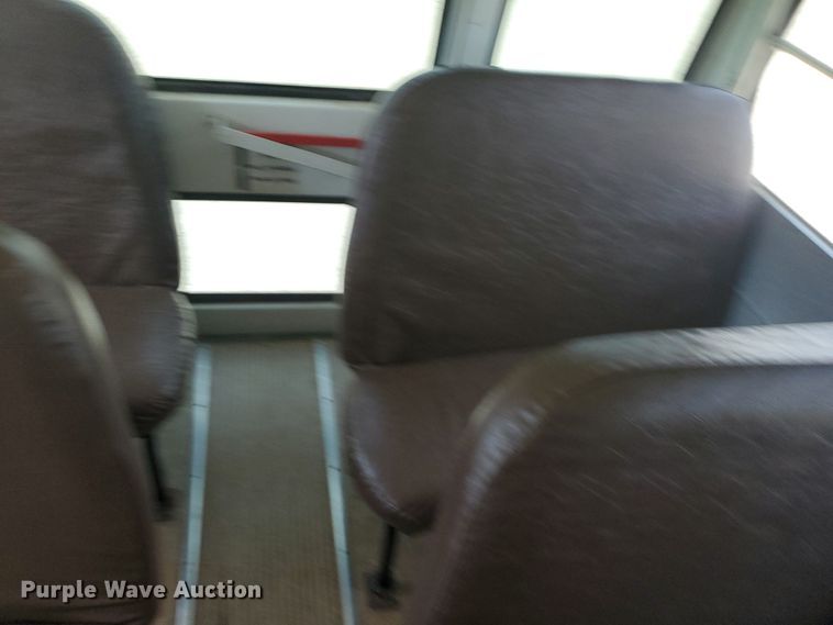 image for item IT9766 2001 Blue Bird TC2000  school bus