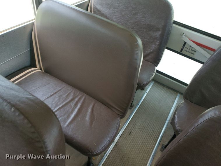 image for item IT9766 2001 Blue Bird TC2000  school bus