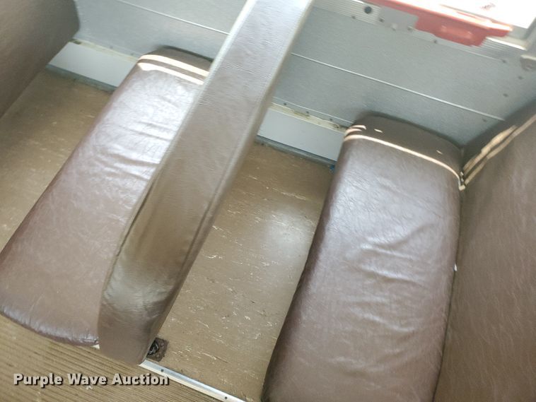 image for item IT9766 2001 Blue Bird TC2000  school bus