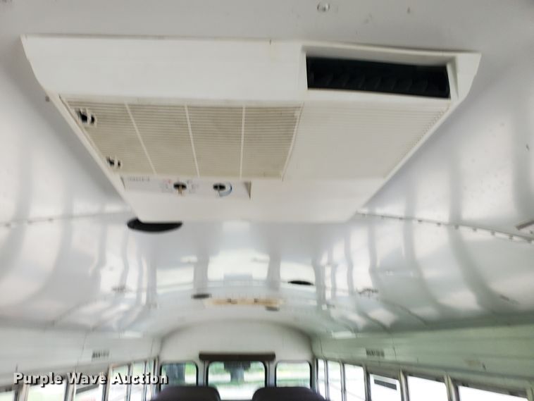 image for item IT9766 2001 Blue Bird TC2000  school bus