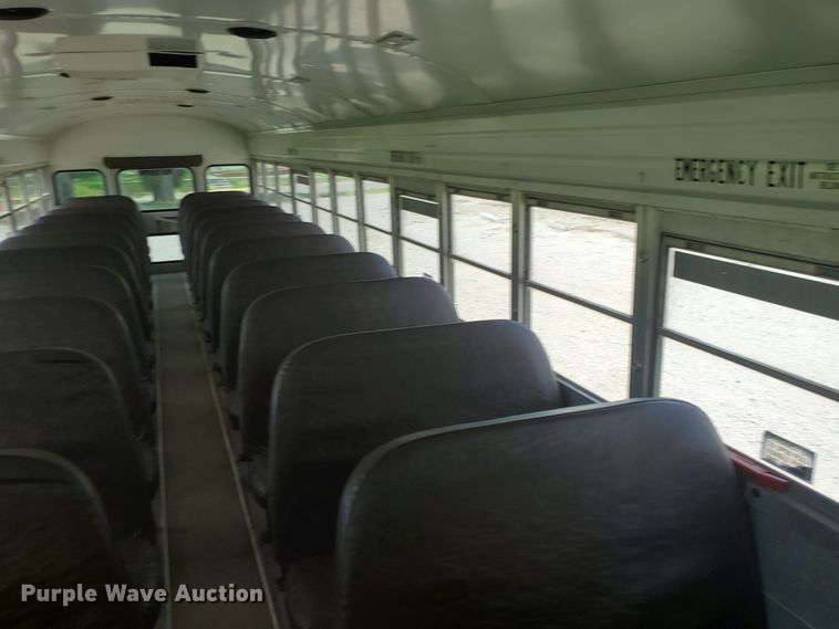 image for item IT9766 2001 Blue Bird TC2000  school bus