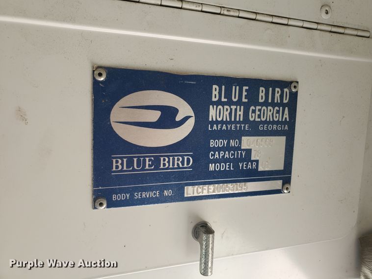 image for item IT9766 2001 Blue Bird TC2000  school bus