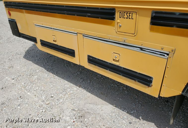 image for item IT9766 2001 Blue Bird TC2000  school bus