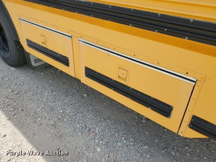 image for item IT9766 2001 Blue Bird TC2000  school bus
