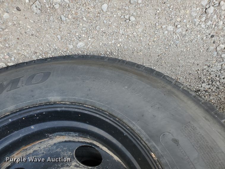 image for item IT9766 2001 Blue Bird TC2000  school bus