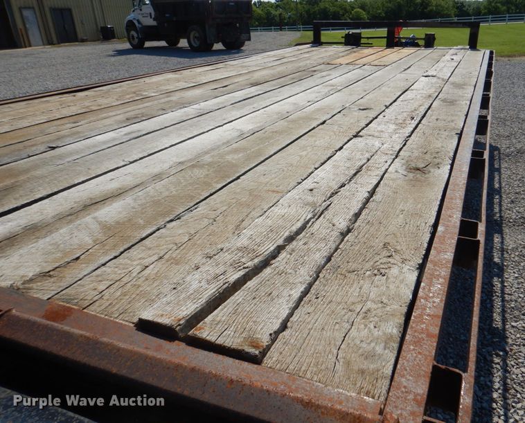 image for item JY9913 1999 Kodiak  equipment trailer