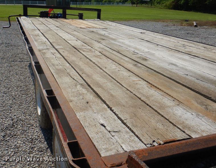 image for item JY9913 1999 Kodiak  equipment trailer