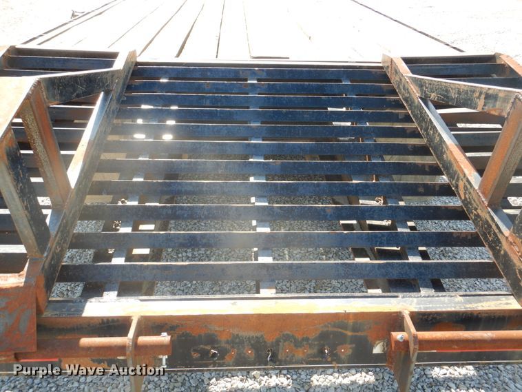 image for item JY9913 1999 Kodiak  equipment trailer