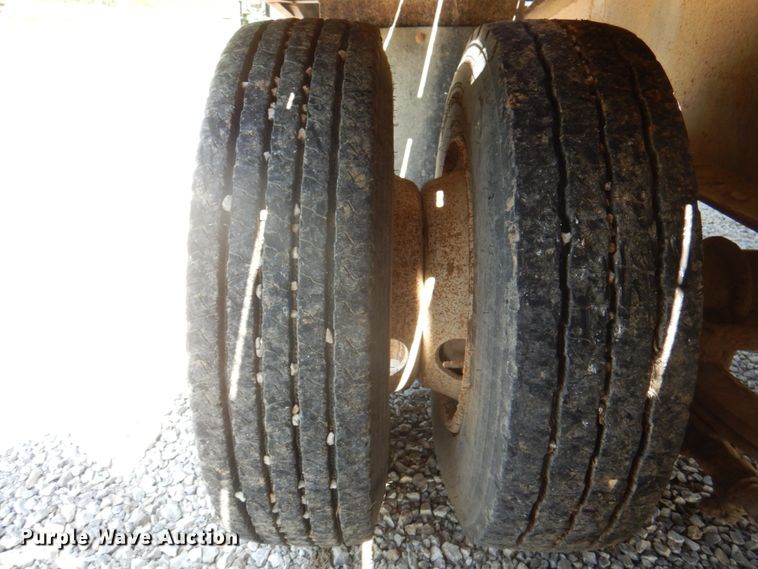 image for item JY9913 1999 Kodiak  equipment trailer