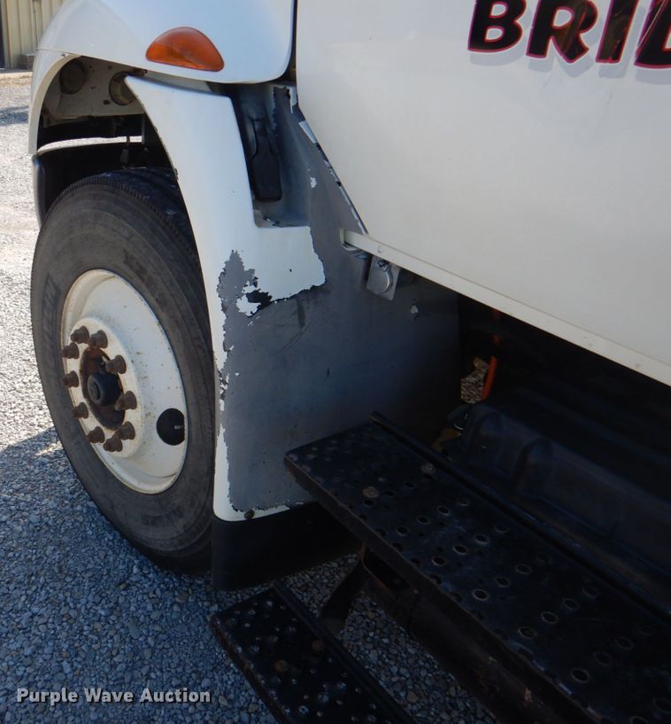 image for item JY9914 2005 International 4400  dump truck