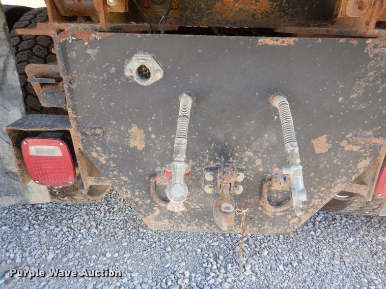 image for item JY9914 2005 International 4400  dump truck