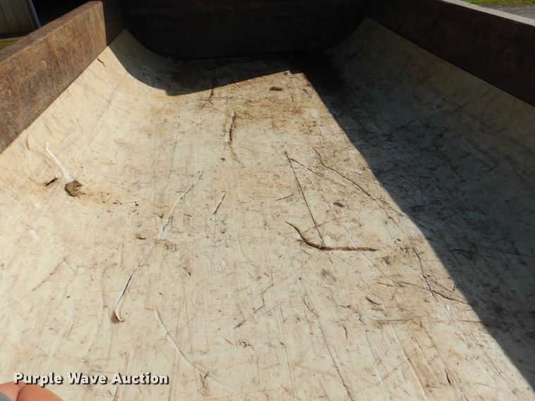 image for item JY9914 2005 International 4400  dump truck