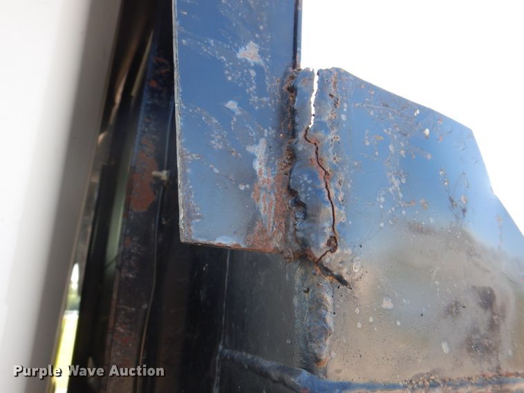 image for item JY9914 2005 International 4400  dump truck