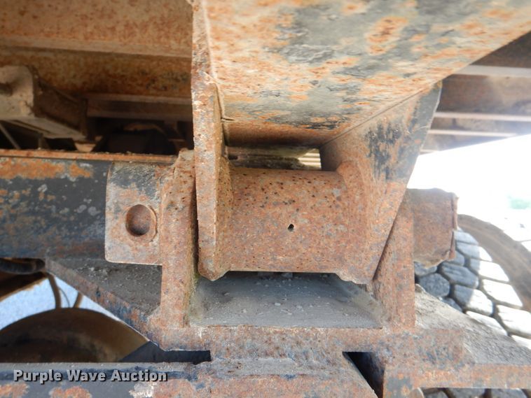 image for item JY9914 2005 International 4400  dump truck