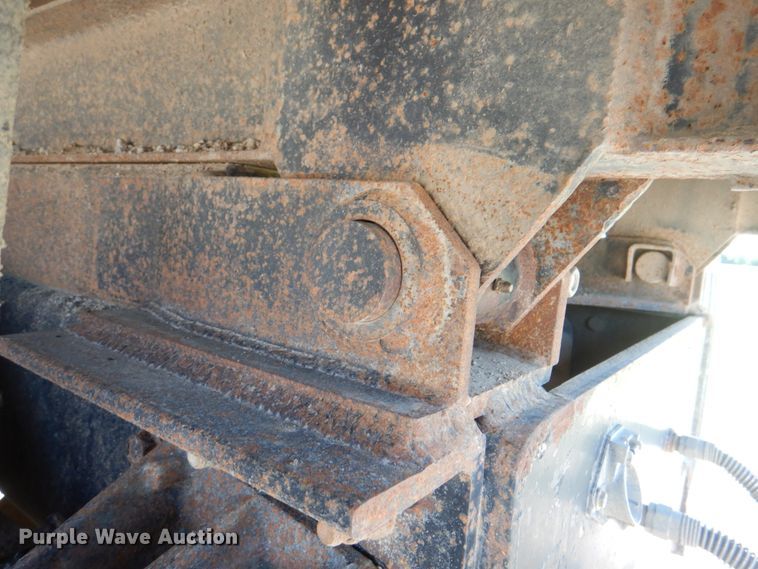 image for item JY9914 2005 International 4400  dump truck