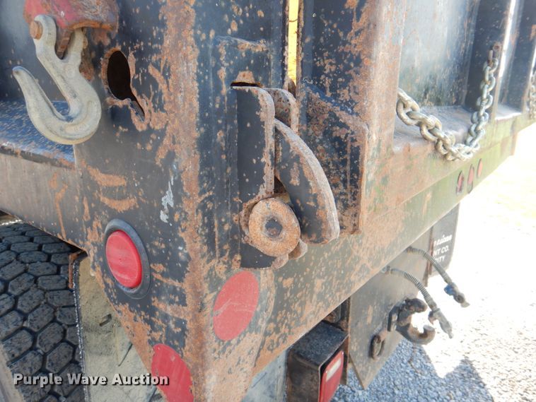 image for item JY9914 2005 International 4400  dump truck