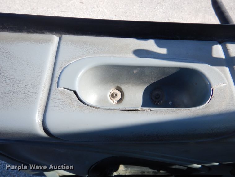 image for item JY9914 2005 International 4400  dump truck