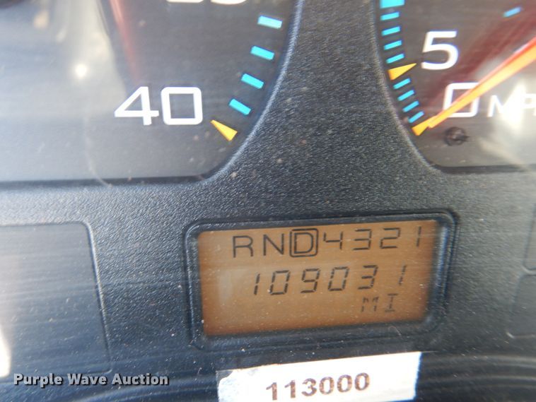 image for item JY9914 2005 International 4400  dump truck