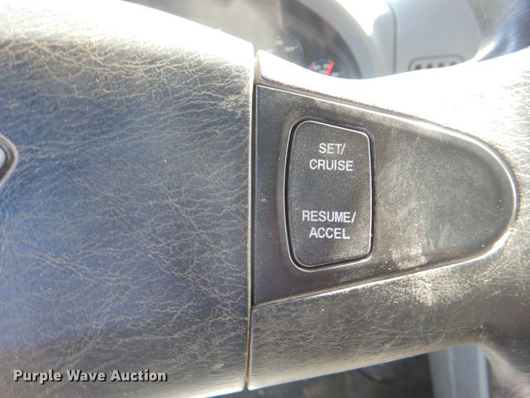 image for item JY9914 2005 International 4400  dump truck