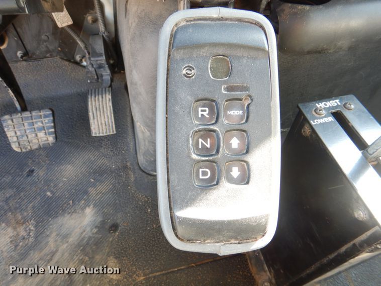 image for item JY9914 2005 International 4400  dump truck