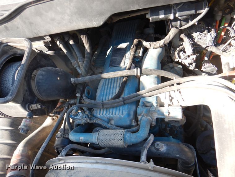 image for item JY9914 2005 International 4400  dump truck