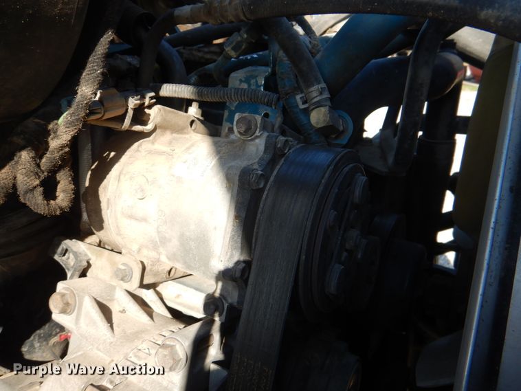 image for item JY9914 2005 International 4400  dump truck