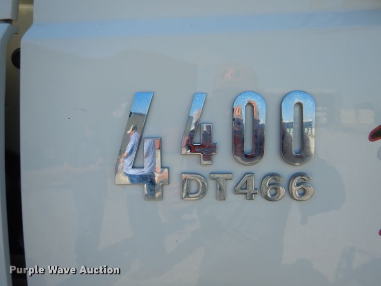 image for item JY9914 2005 International 4400  dump truck