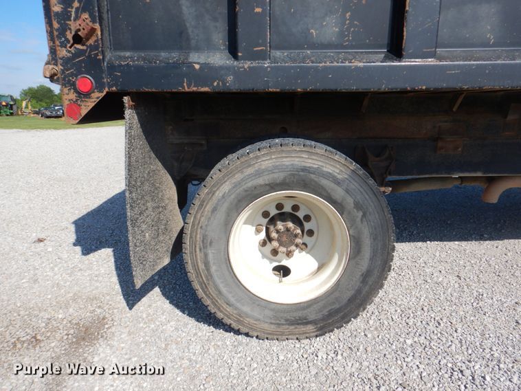 image for item JY9914 2005 International 4400  dump truck