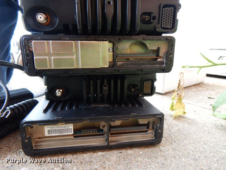 image for item JY9927 (5) Motorola CB radios