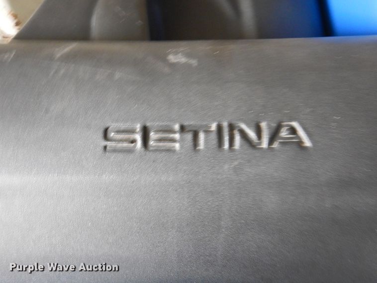 image for item JY9929 2013 Ford Explorer  rear door panels