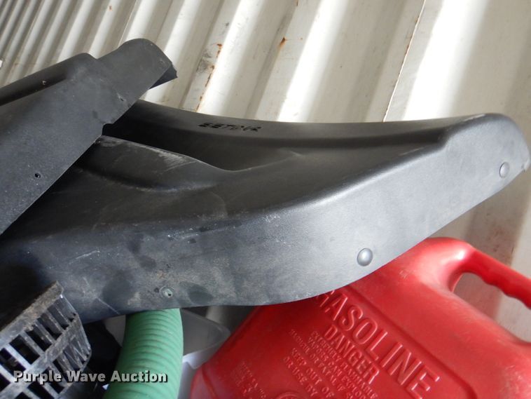 image for item JY9929 2013 Ford Explorer  rear door panels