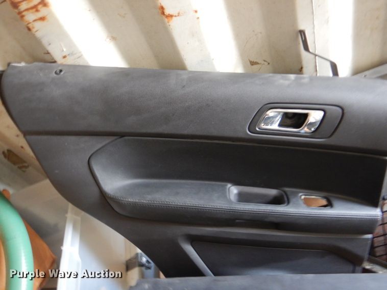 image for item JY9929 2013 Ford Explorer  rear door panels