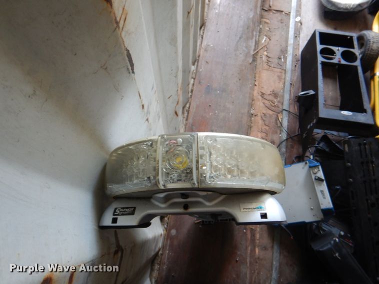 image for item JY9933 Pinnacle light bar