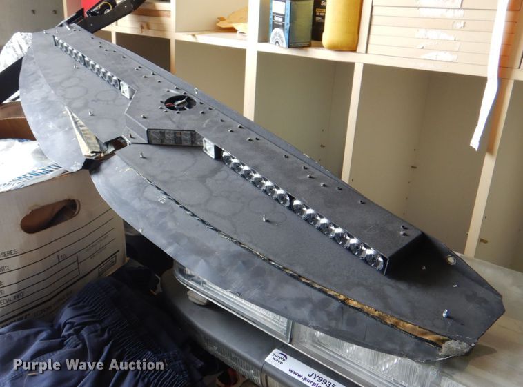 image for item JY9934 Code3  light bar