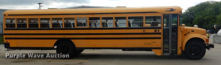 image for item JY9953 2003 International 3800  school bus