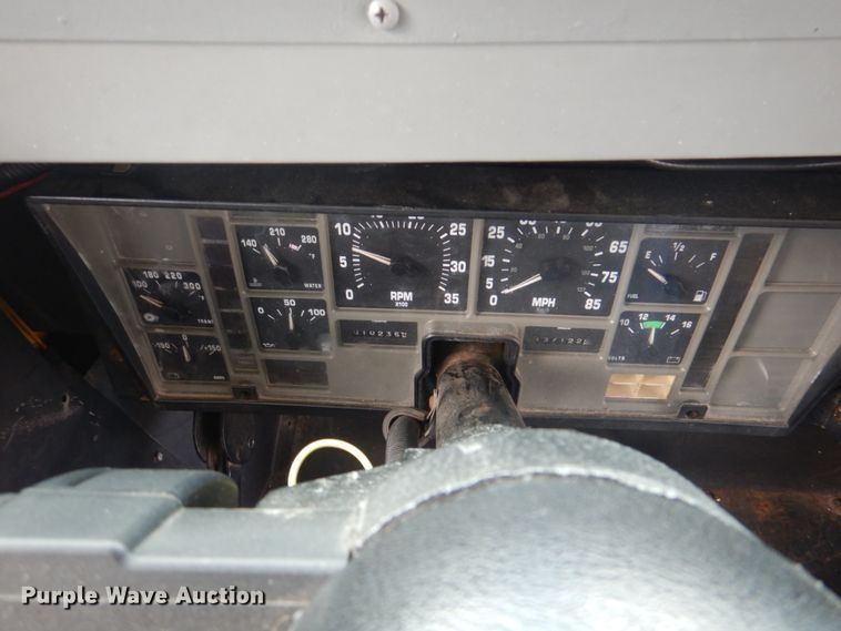 image for item JY9953 2003 International 3800  school bus