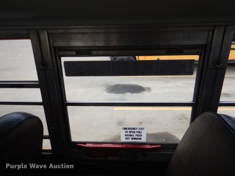 image for item JY9953 2003 International 3800  school bus