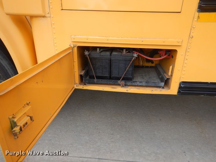 image for item JY9953 2003 International 3800  school bus