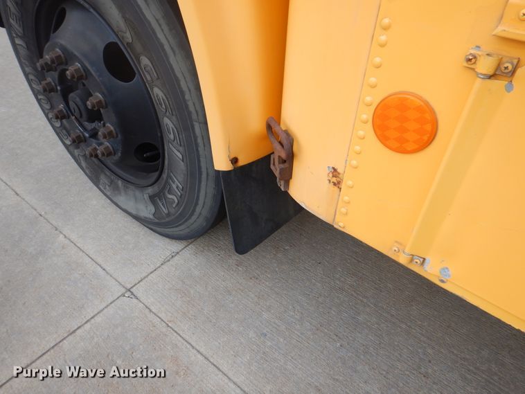 image for item JY9953 2003 International 3800  school bus