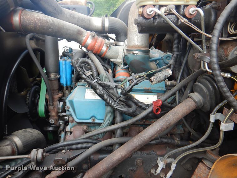 image for item JY9953 2003 International 3800  school bus