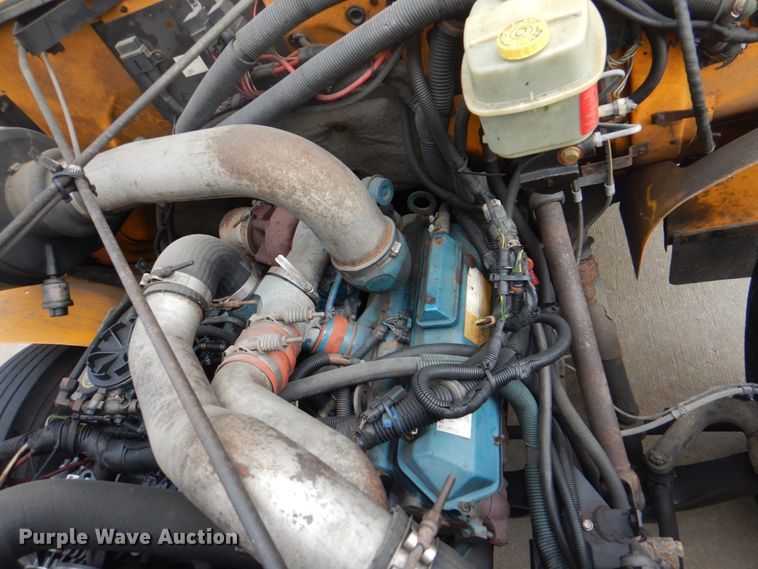 image for item JY9953 2003 International 3800  school bus